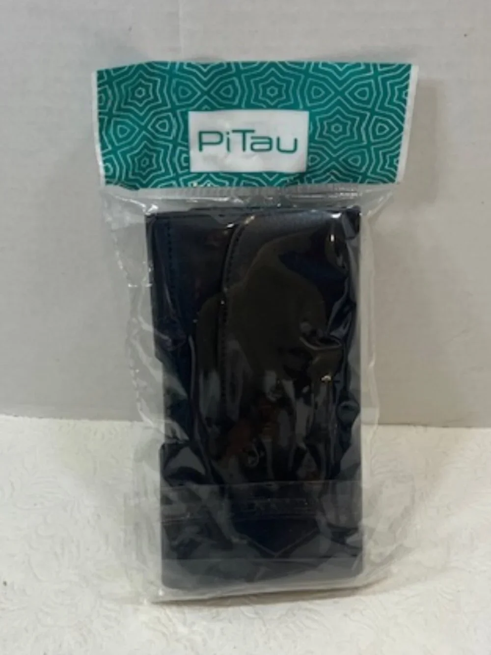 PiTau branded black